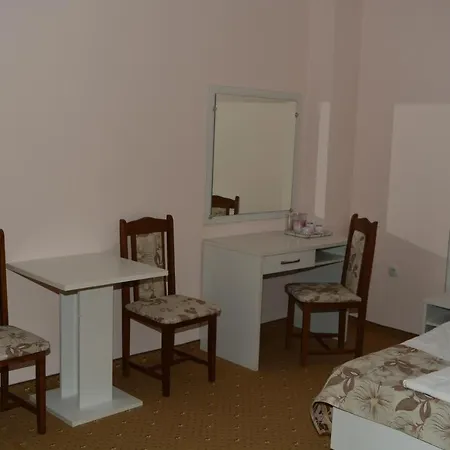 Apartment Artrooms *