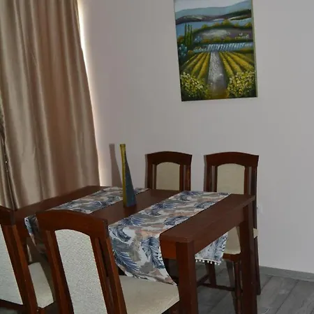 Apartment Artrooms *